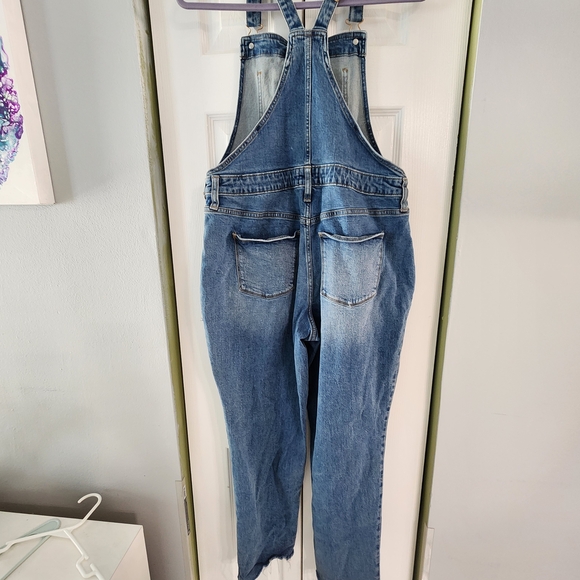 Universal Thread Light to Medium Blue Denim Overalls with Brass Buttons GRUNGE - Picture 7 of 14